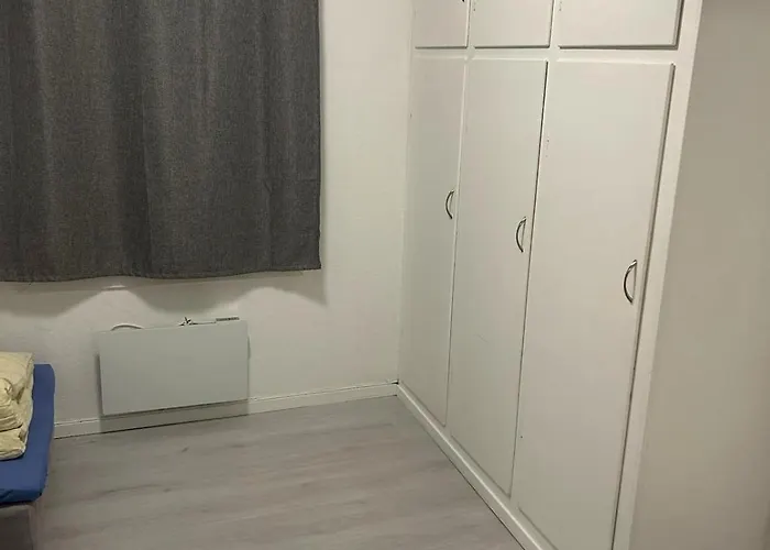 Med 3 Soverom Naer Sentrum דירה